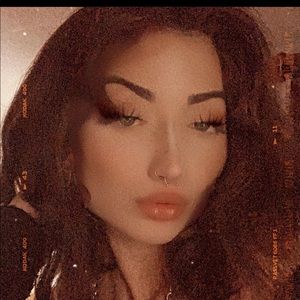 Meet your Posher, Kiana